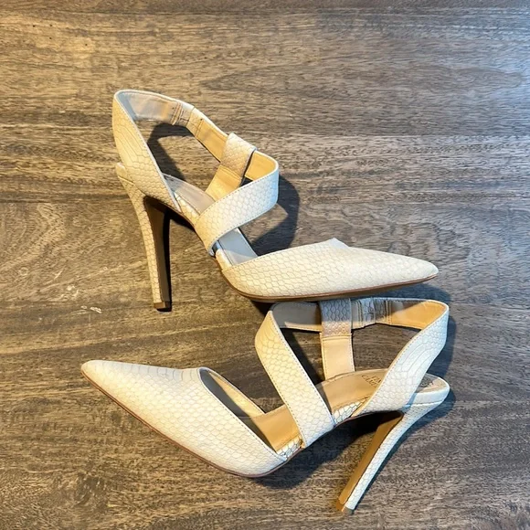 Vince Camuto Heels - Picture 2 of 6